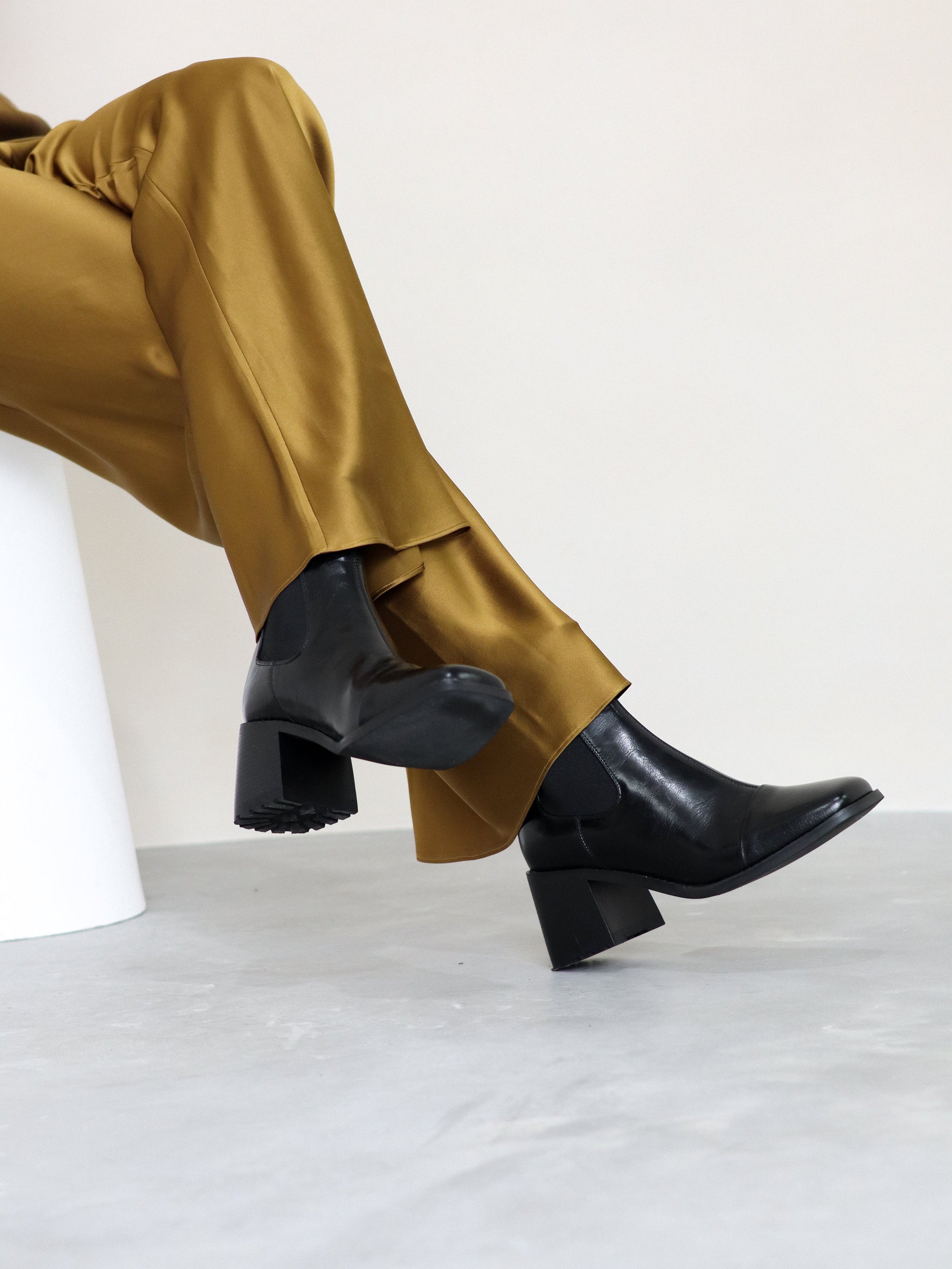 Boot Trends to Watch: The Best Styles for Larger Feet